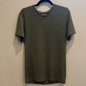 GUESS Olive Green Textured V-Neck Tee